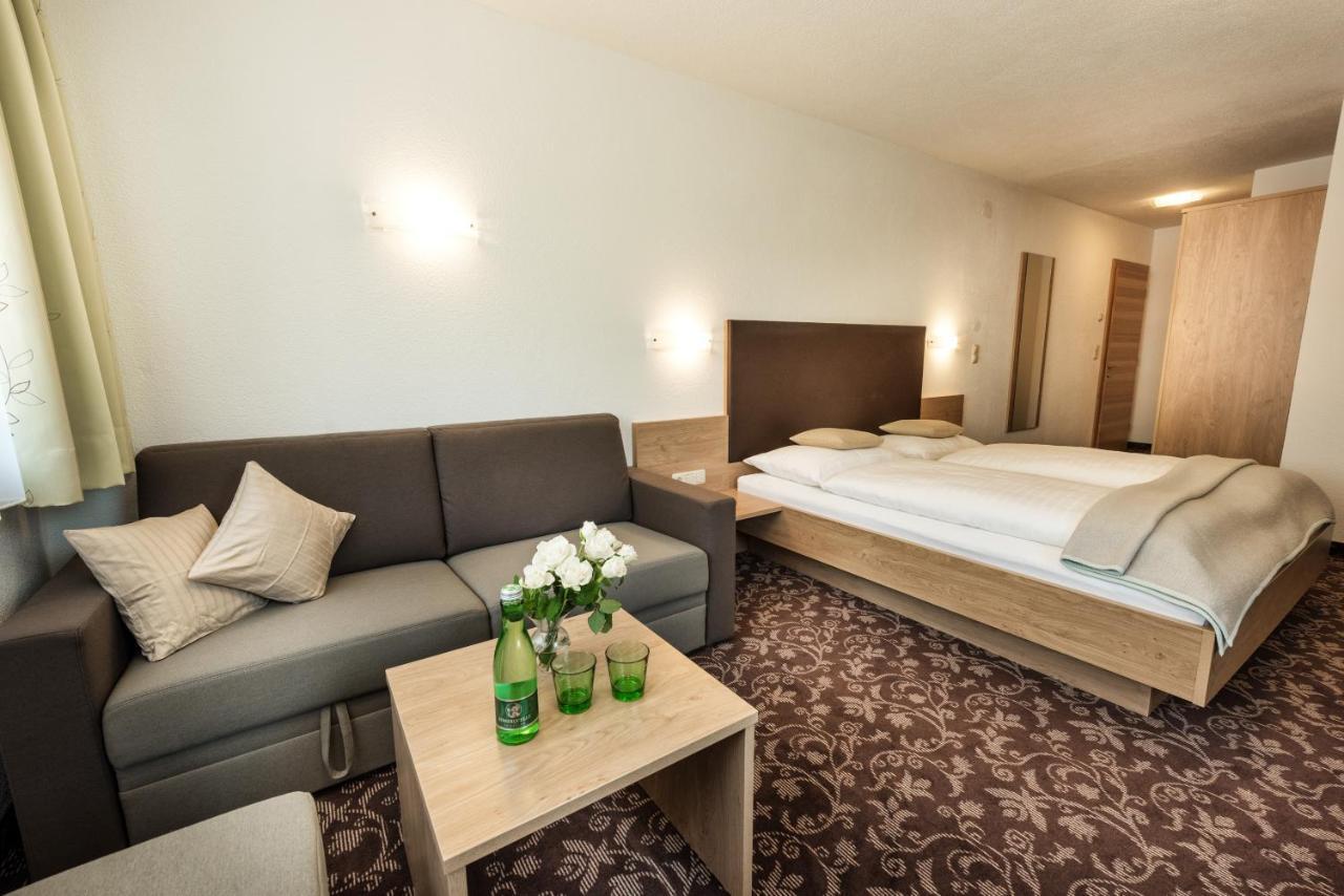 Hotel Puint Ladis Exterior foto